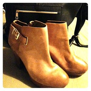 "Gianni Bini" Leather Booties
